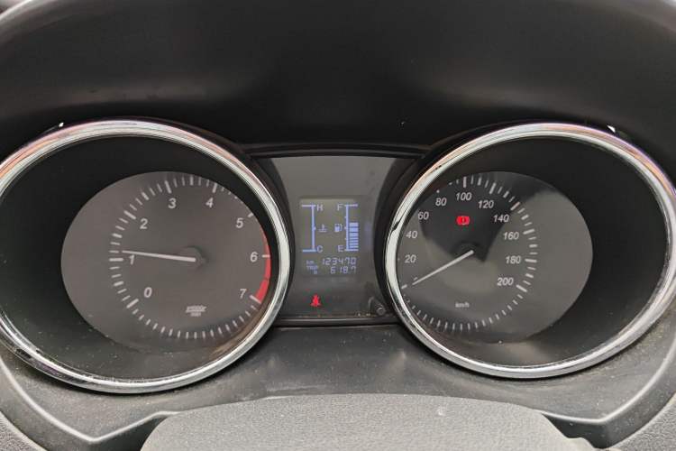 Used HYOSOW S3 2015 1.5L Luxury Model China V Standard