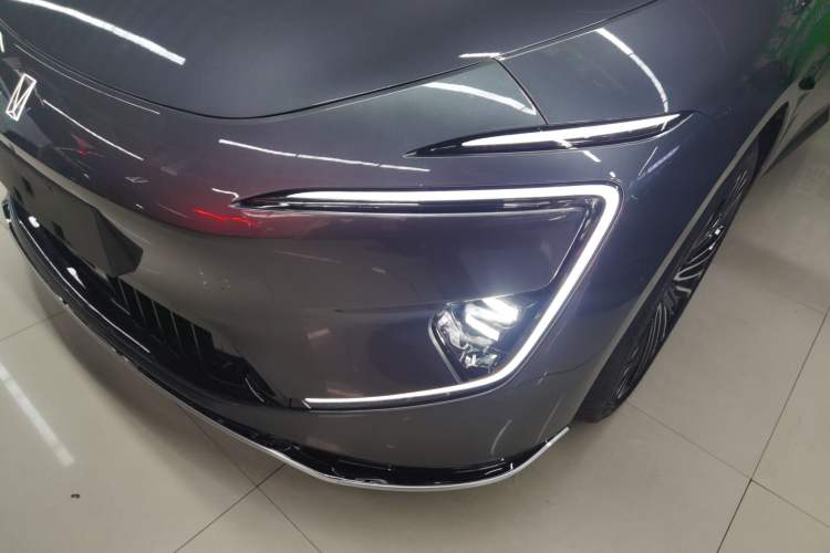 Used Avatr 12 2025 Updated Ultra All-Electric Four-Wheel Drive Left Front Headlight