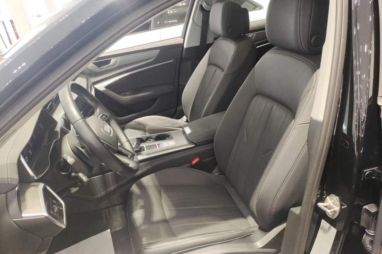 Used Audi A6 2024 allroad quattro 55 TFSI Prestige Off-Road Model
