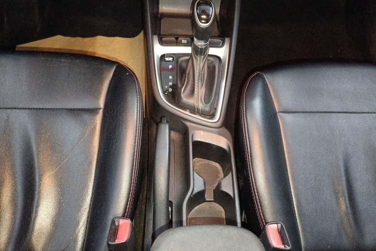 Used Hyundai Celesta 2017 1.6L Automatic Enjoyment Version GLS