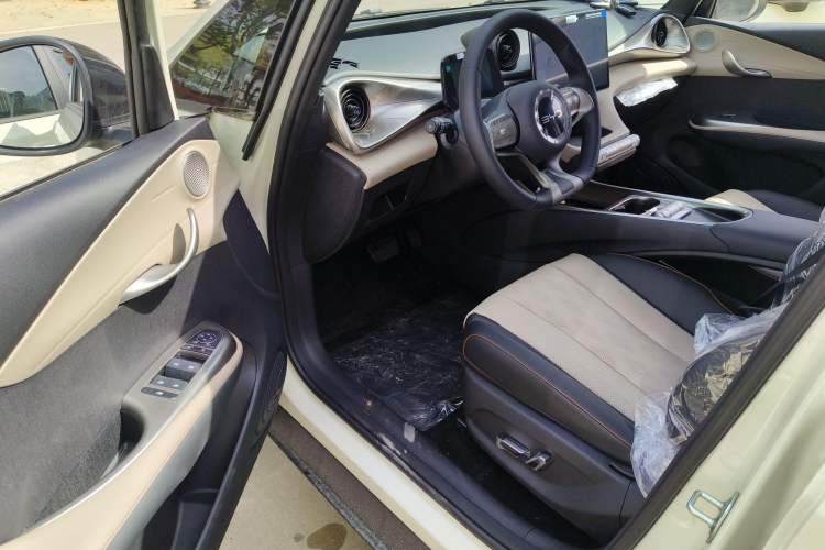 Used BYD Dolphin 2025 420km Free Edition
