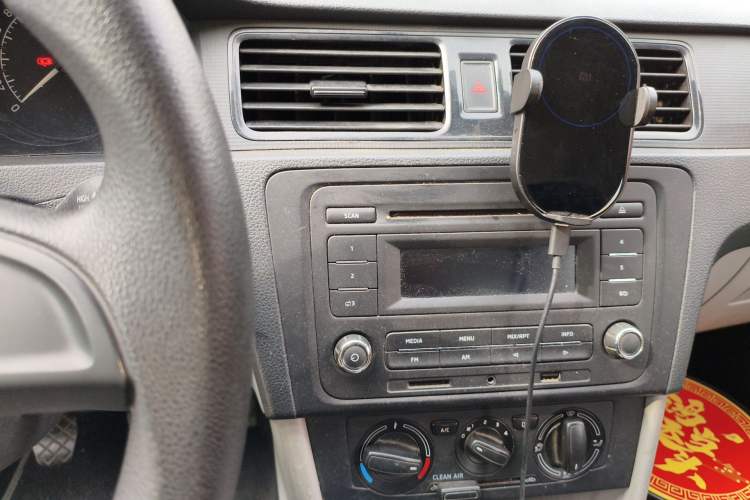 Used Skoda Rapid 2016 1.6L Manual Front-Wheel-Drive Version
