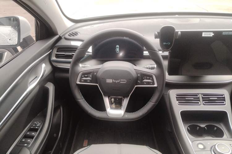 Used BYD Destroyer 05 2024 HONOR Edition DM-i 55KM Luxury Model