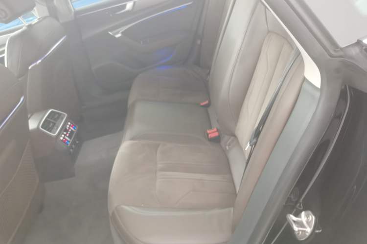 Used Audi A7L 2024 45TFSI S-line Dream-Building Edition Flow Crystal Package