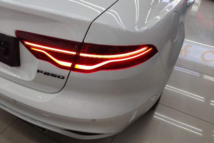 Used Jaguar XEL 2024 2.0T 250 PS R-DYNAMIC S Ebony Black Sport Edition
