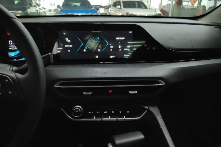 Used CHANGAN Eado 2021 PLUS 1.6L GDI CVT Luxury Model Audio And AC Panel