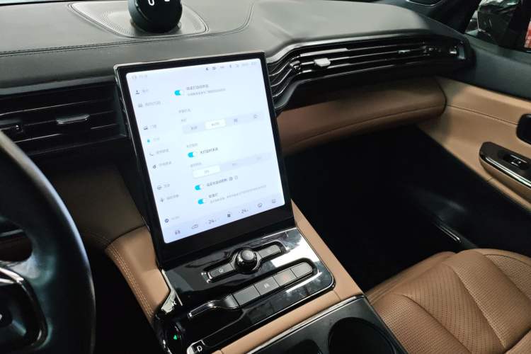 Used Nio ES8 2020 580 km Range Signature Edition Six-Seater Version

