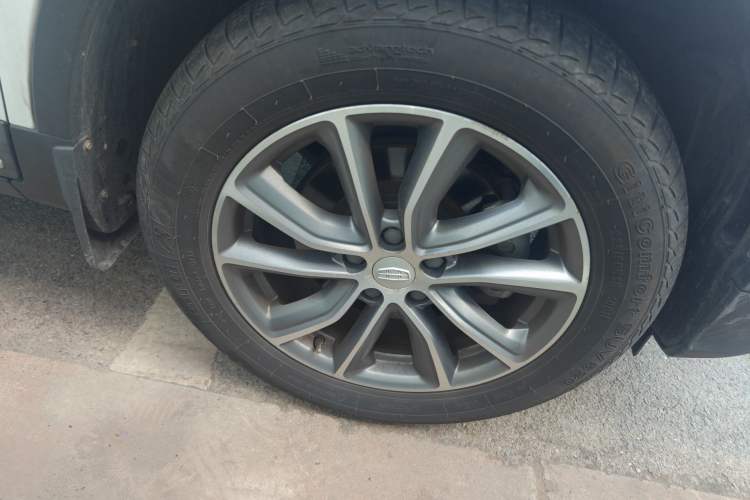 Used Geely Auto Emgrand X7 Sport 2018 1.8TD Automatic Two-Wheel Drive Smart Connect 4G Internet Edition Right Front Wheel Hub