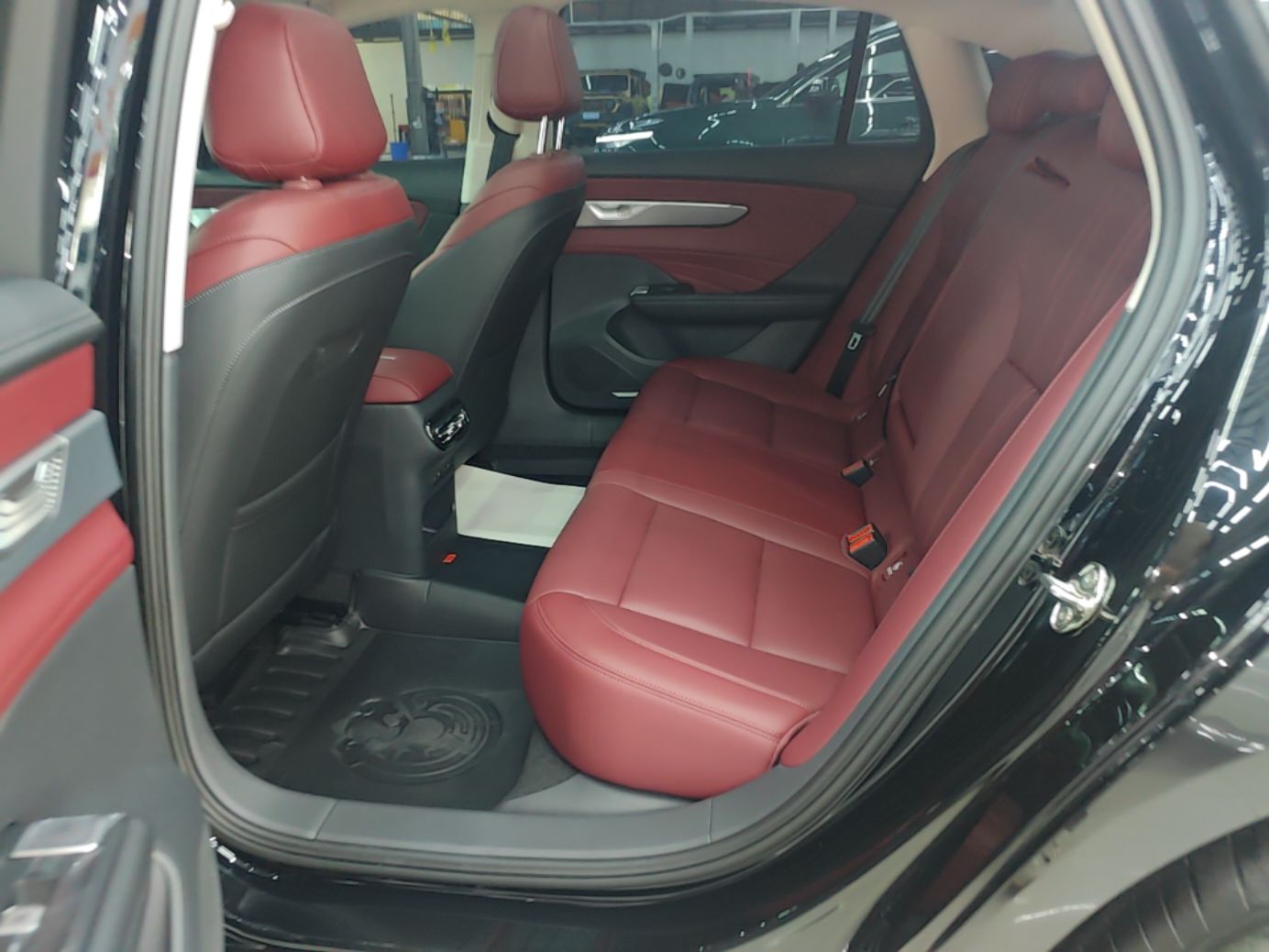 Hongqi H5 2026 Model 1.5T DCT Qi Yun Pro Edition — снимка 20