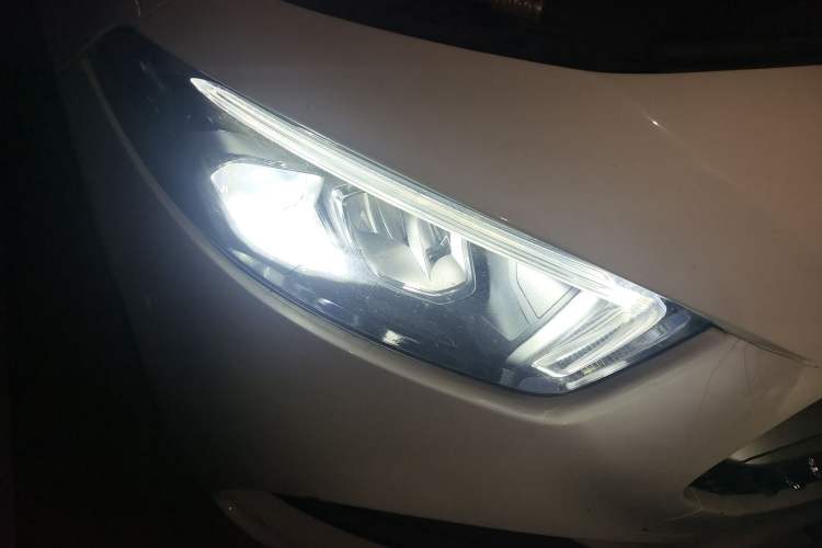 Used Mercedes-Benz A-Class 2019 A 200 L Right Front Headlight