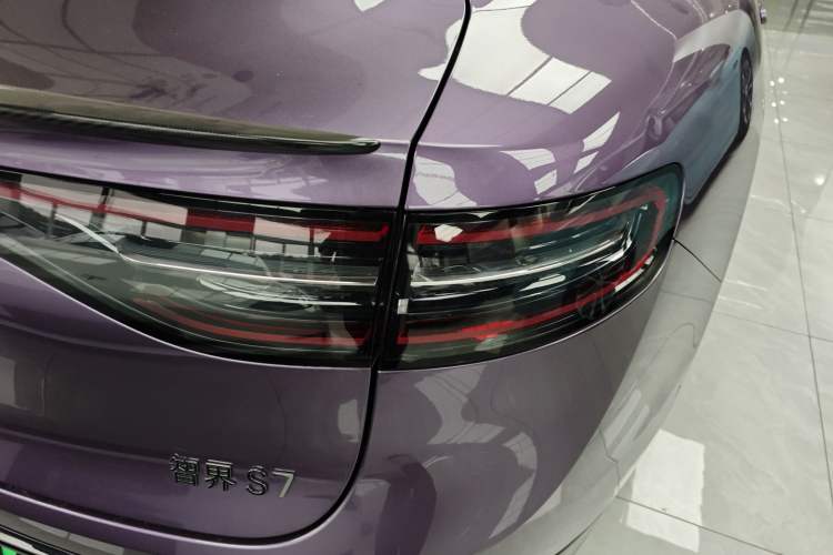 Used Hima Luxeed S7 2024 Ultra Four-Wheel Drive Flagship Edition Exterior 3