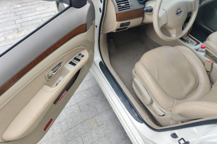 Used Nissan Sylphy 2009 1.6XE Automatic Comfort Edition Driver Seat