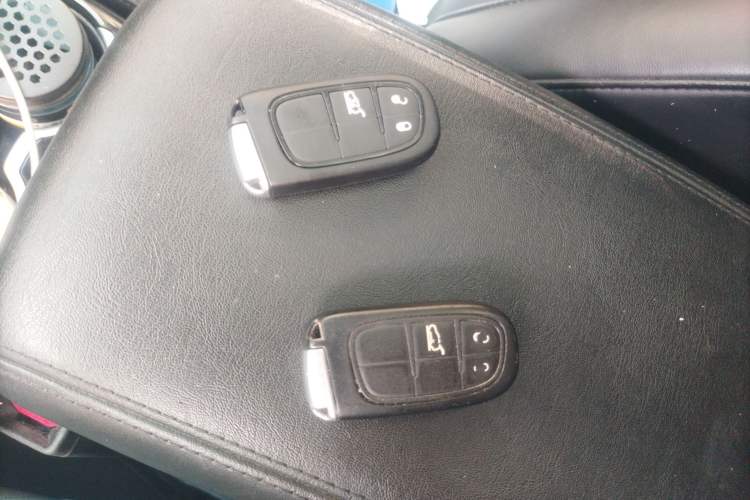 Used Jeep Grand Commander 2018 2.0T Four-Wheel Drive Premium Navigation Version China V