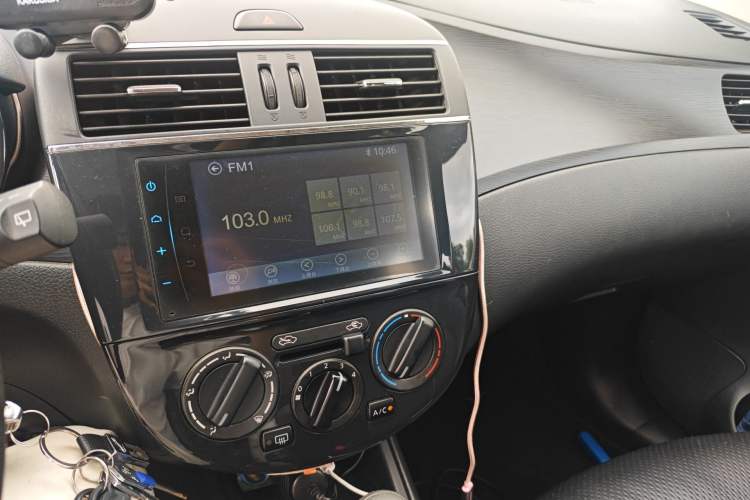 Used Nissan Tiida 2014 1.6L CVT Comfort Model Audio And AC Panel