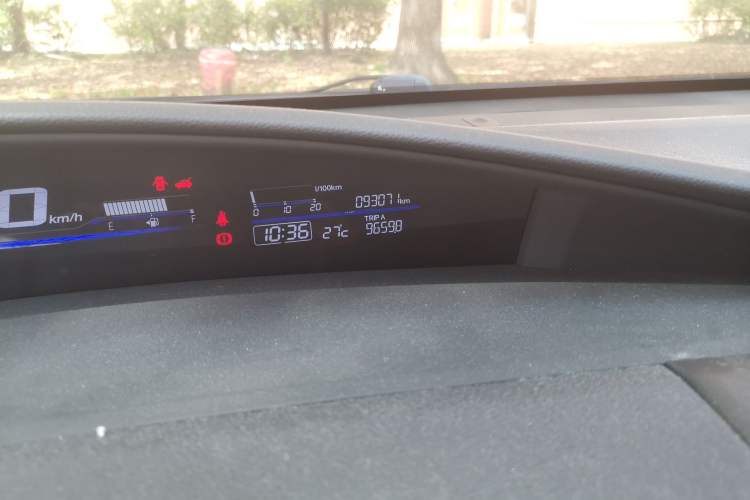 Used Honda Jade 2013 1.8L automatic Comfort version 5 seats
