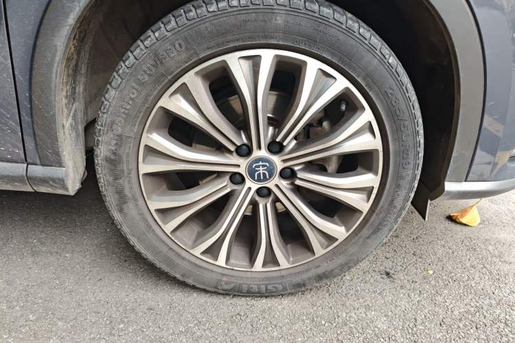 Used BYD Song Pro New Energy 2019 DM 1.5T Four-Wheel Drive Performance Edition Deluxe Model Right Front Wheel Hub