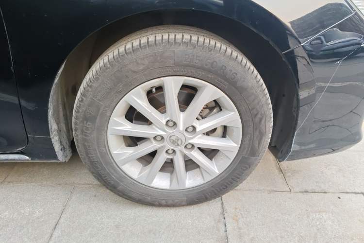 Used Toyota Camry 2013 2.5G Comfort Edition Right Front Wheel Hub