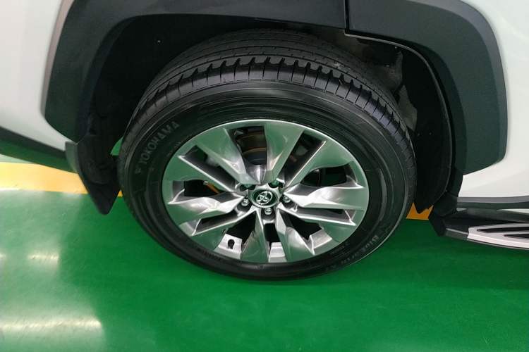 Used Toyota Wildlander 2023 2.0L CVT Two-Wheel Drive Leading Edition Right Rear Wheel Hub
