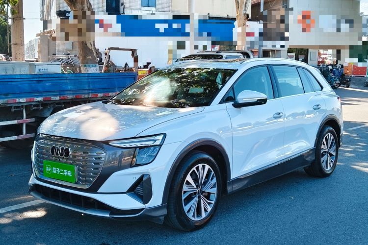 Used Audi Q5 e-tron 2023 40 e-tron Shining Edition Brocade Suit