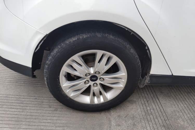 Used Ford Focus 2012 Hatchback 1.6L Automatic Comfort Model Exterior 5