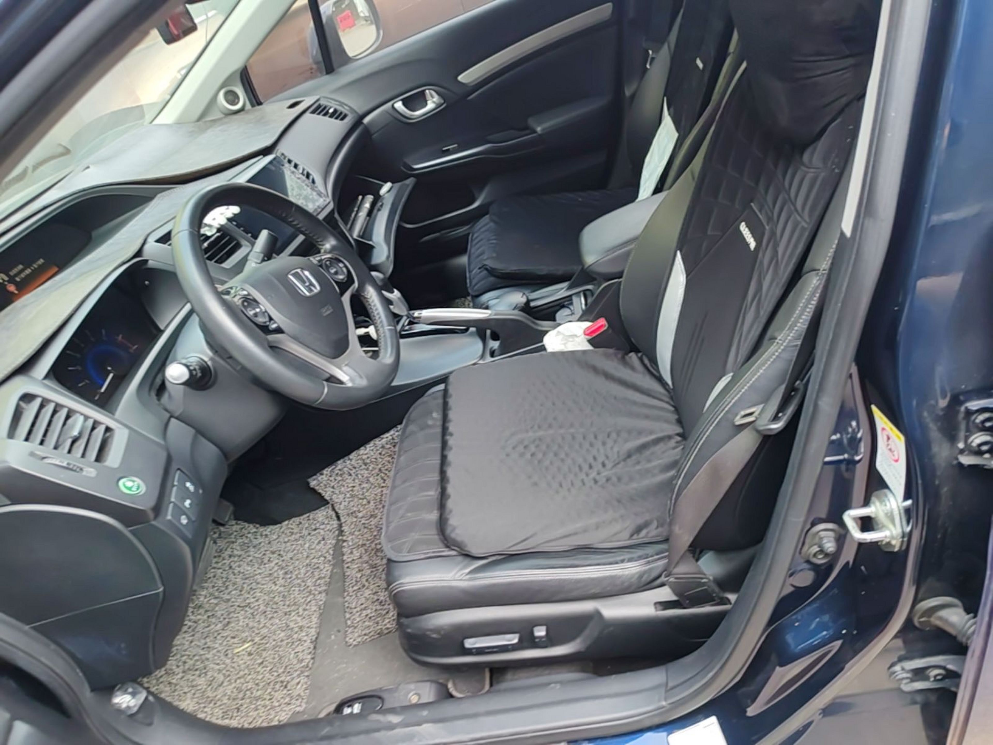 Interior delantero