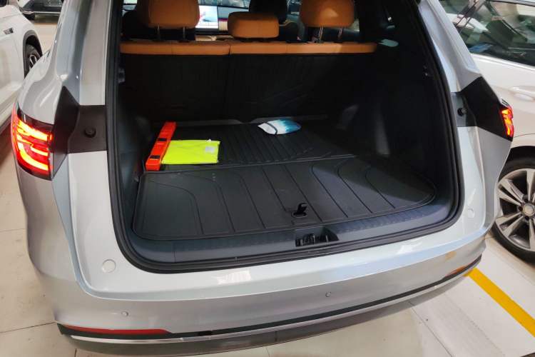 Used Geely Galaxy Galaxy Xingjian 7 EM-i 2025 120km Flagship Edition
