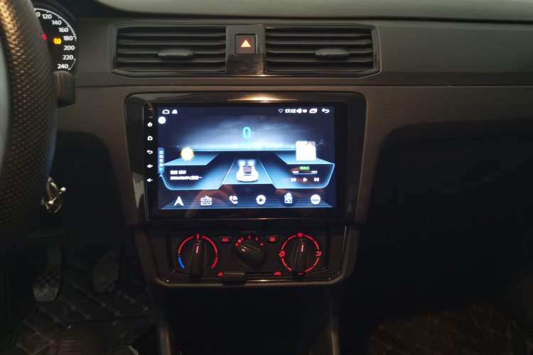 Used Volkswagen Santana 2021 1.5L Manual Fashion Edition Audio And AC Panel