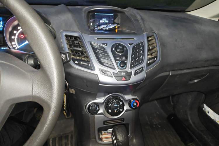 Used Ford Fiesta 2013 Hatchback 1.5L Automatic Fashion Edition Audio And AC Panel