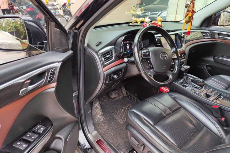 Used GAC Trumpchi GS8 2017 320T Two-Wheel Drive Luxury Smart Connectivity Version (7 Seats) Driver Seat