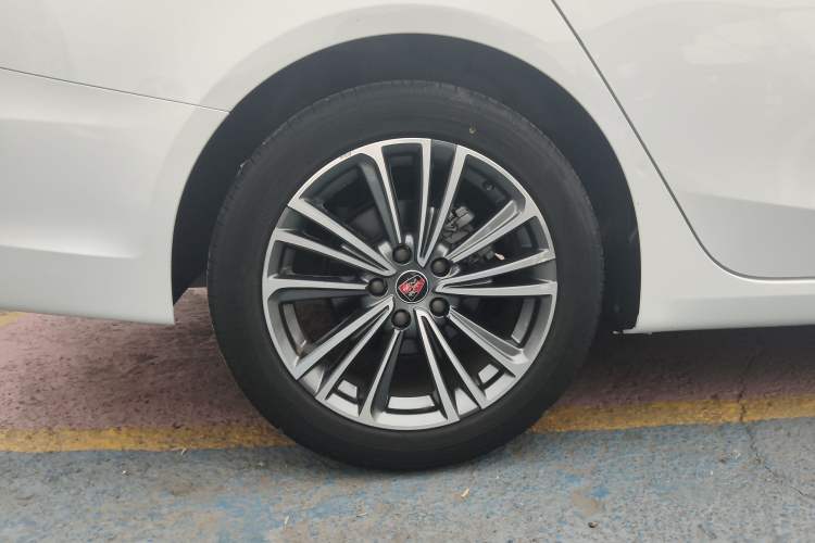 Used Roewe i6 2019 PLUS 1.6L CVT 4G Connected Flagship Deluxe Edition