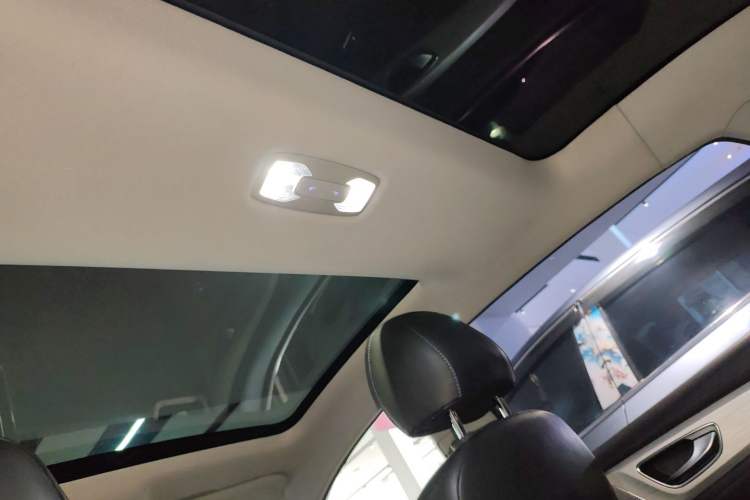 Used Rising ER6 2020 620 km Smart Edition Headliner