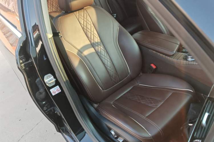 Used BMW 5 Series 2018 Facelifted 530Li xDrive Luxury Package