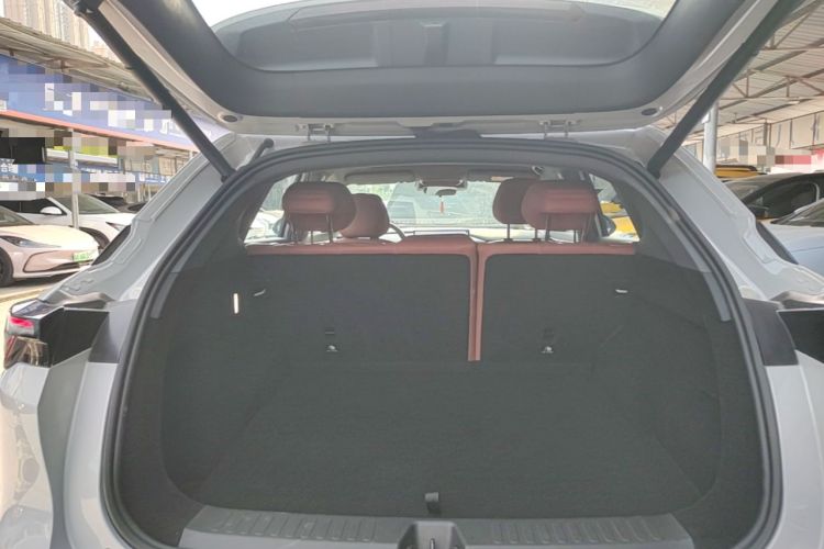 Used ARCFOX Alpha T5 2026 Model Range-Extended 1215 Yuanjing Smart Driving Version
