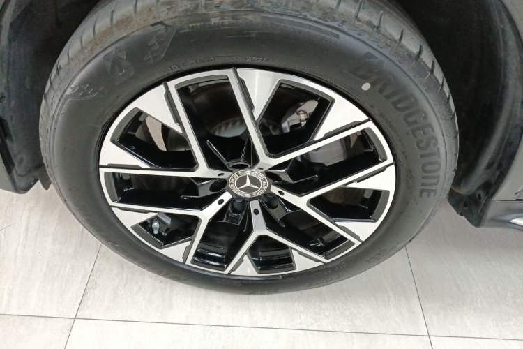 Used Mercedes-Benz GLC 2024 Facelifted GLC 260 L 4MATIC Luxury Version 5 Seats