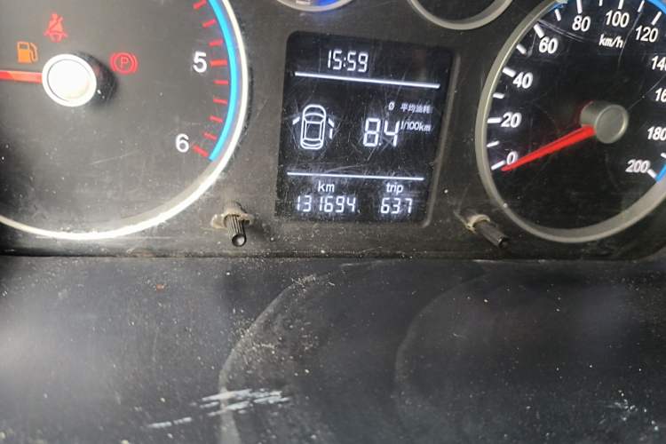 Used Foton Toano 2023 2.8T Manual Jixiang Van Extended Wheelbase Ultra-High Roof with Rear Dual Tires 3-Seater