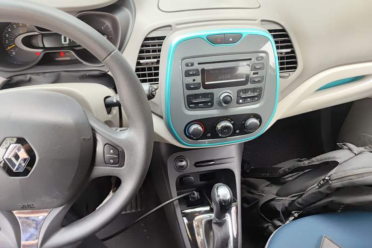 Used Renault Captur 2015 1.2T Automatic Standard Edition
