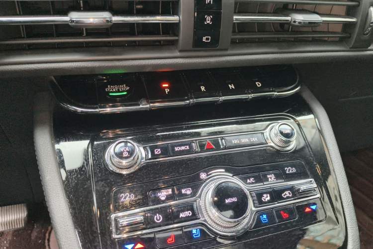 Used Lincoln Corsair 2020 2.0T Two-Wheel Drive Luxury Edition Gear Lever