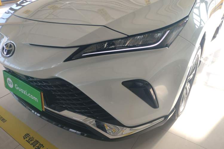 Used Toyota Venza 2023 2.0L CVT Two-Wheel Drive Luxury Edition