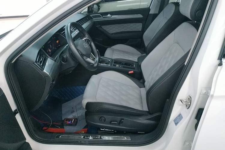 Used Volkswagen Magotan 2023 2 Million Units Limited Edition 330TSI DSG Leading Version