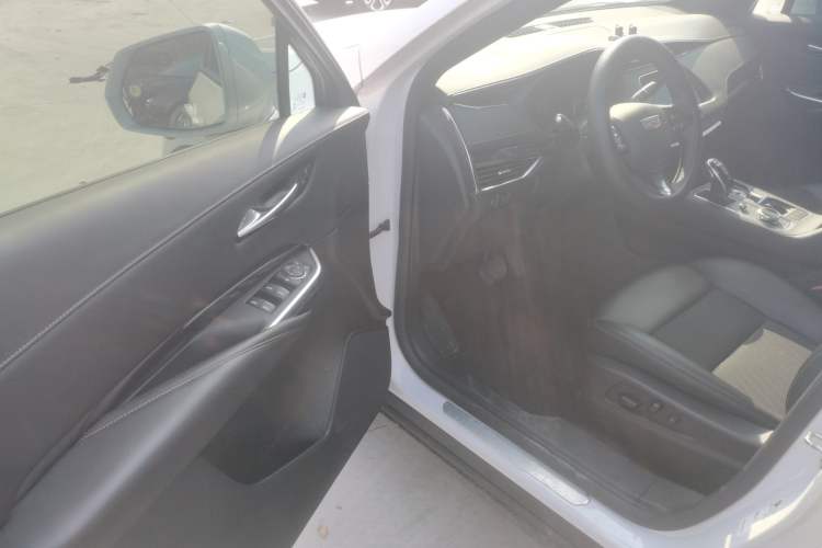 Used Cadillac XT4 2023 28T Two-Wheel Drive Fashion Edition
