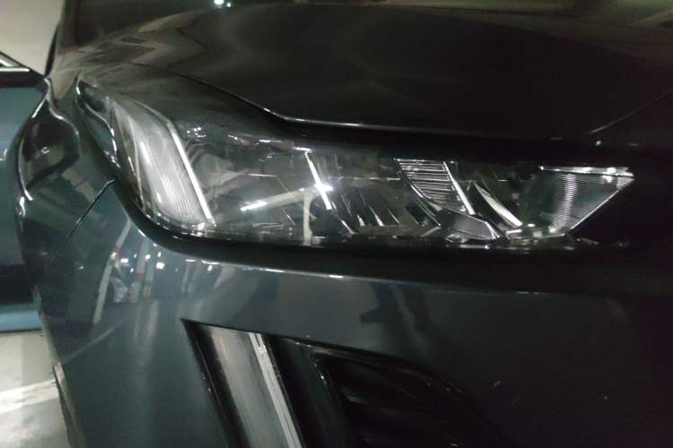 Used Cadillac CT5 2021 28T Luxury Model Right Front Headlight