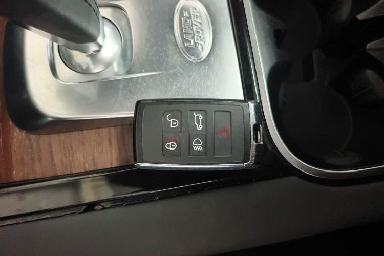 Used Land Rover Discovery Sport 2020 249 PS R-Dynamic Performance Edition