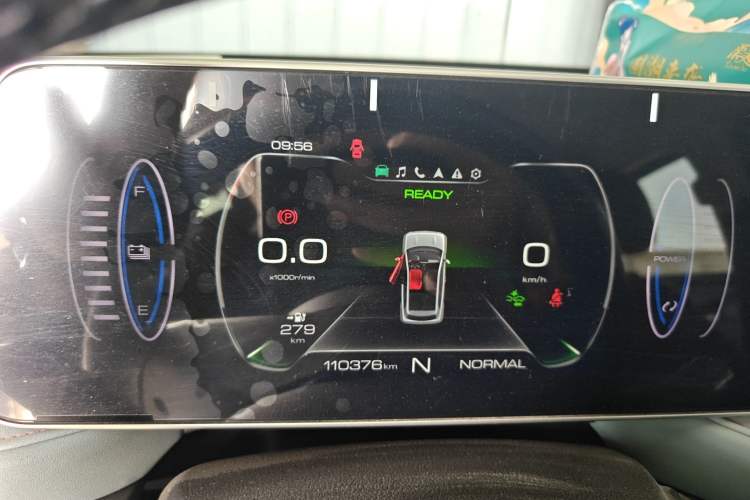 Used ORA Black Cat 2022 351 km Range Luxury Version Lithium-Ion Battery Instrument Cluster