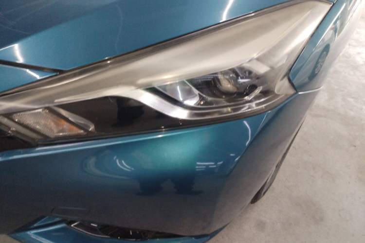 Used Nissan Lannia 2016 1.6L CVT Cool Edition Left Front Headlight