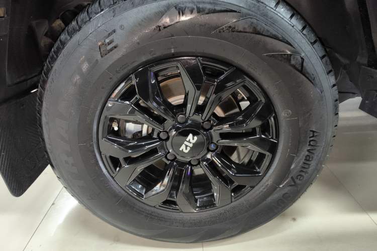 Used 212 T01 2024 2.0T Explorer Right Rear Wheel Hub