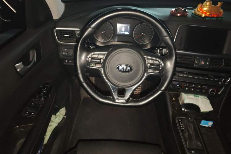 Used Kia K5 2016 1.6T Automatic LUX Steering Wheel