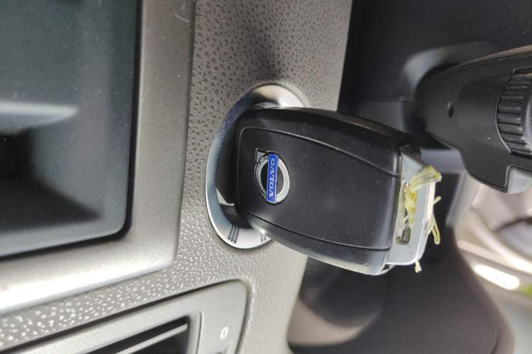 Used Volvo S40 2011 2.0L Automatic ZhiShang Edition
