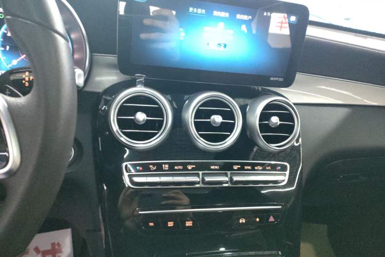 Used Mercedes-Benz GLC 2020 Facelifted GLC 260 L 4MATIC Dynamic Edition
