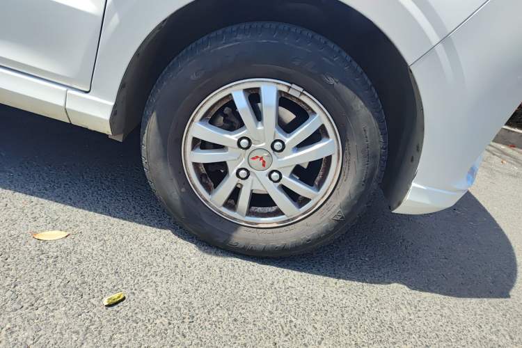 Used Wuling Hongguang 2021 1.5L Facelift S Comfort Version Hydraulic Power Steering LAR Right Front Wheel Hub