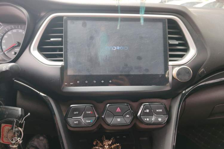 Used GAC Trumpchi GS4 2015 200T Manual Elite Edition Audio And AC Panel